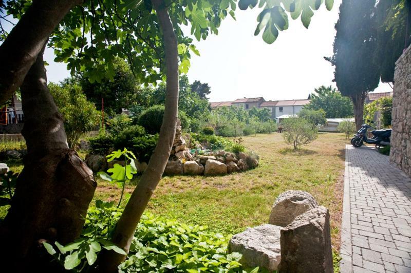 Pape Punat Hotel Bagian luar foto